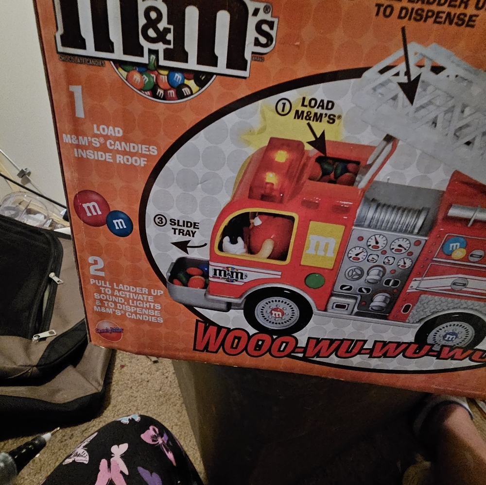 M & M - Picture 2 of 6